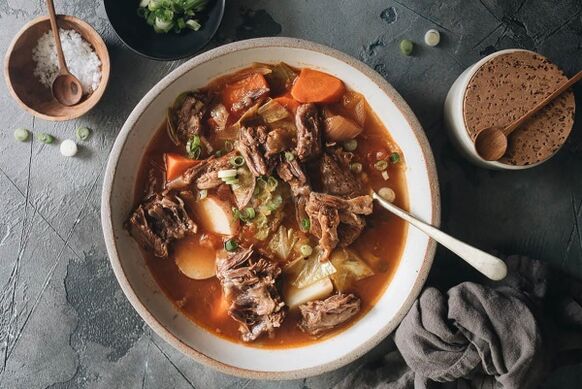 Lean meat soup for the menu for pancreatitis of the pancreas